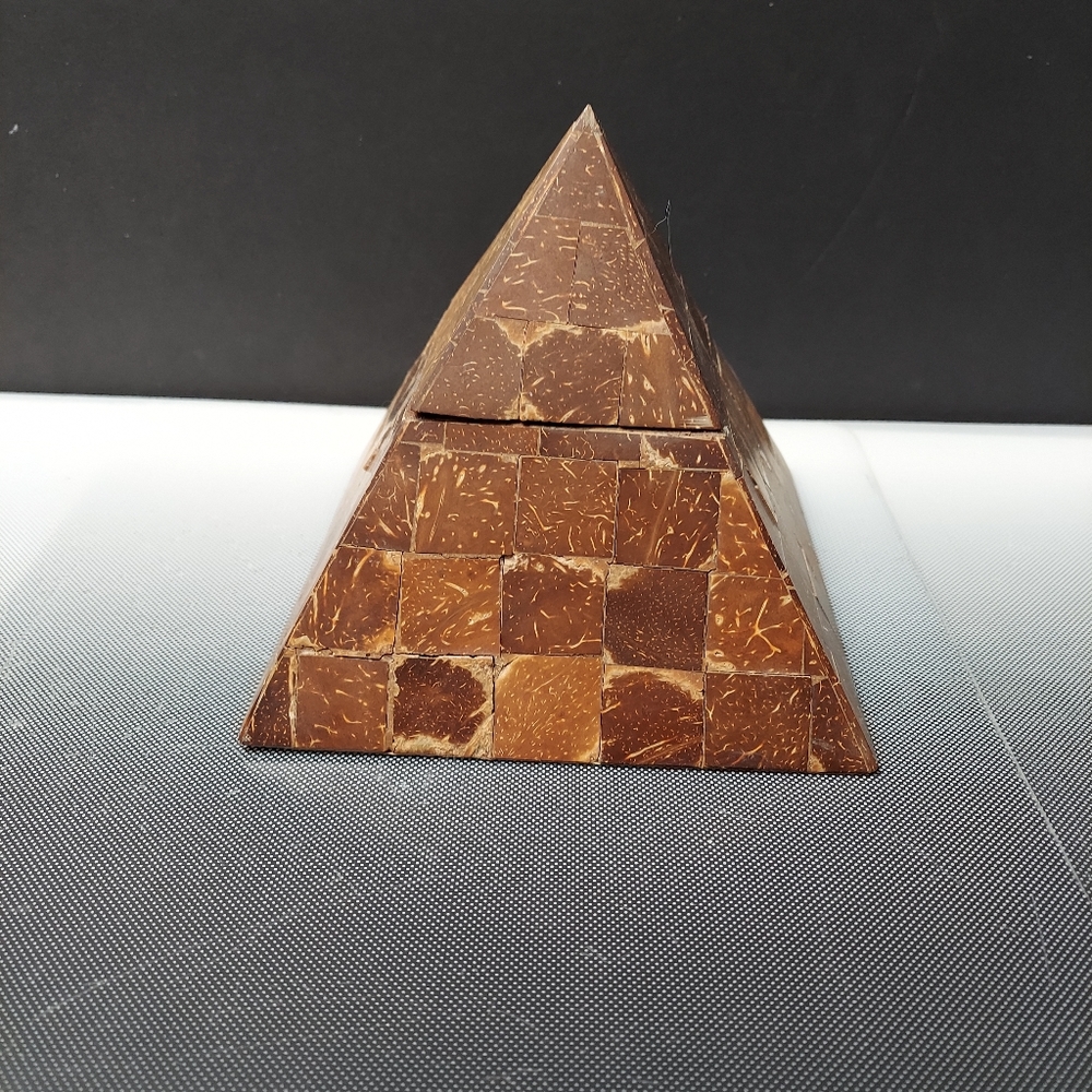 Pyramid lidded box felt lined coconut shell HTF